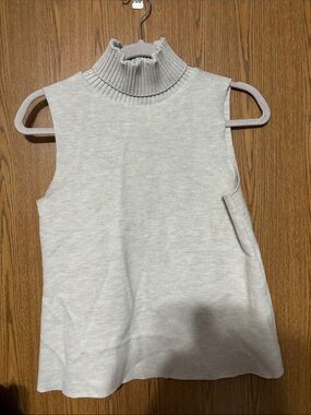 Zara Ribbed Mock Neck Sleeveless Tank - Light Gray